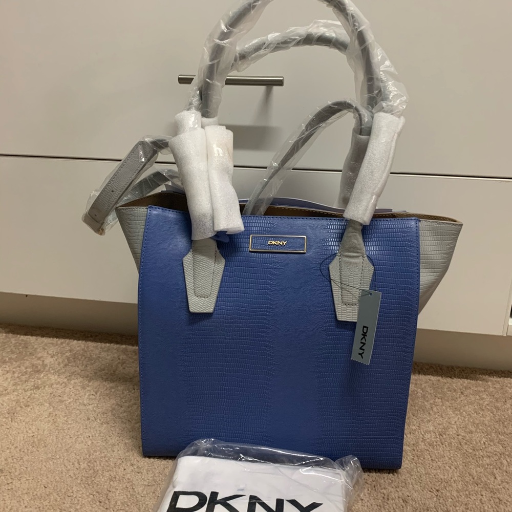 Brand new shoulder/sling bag